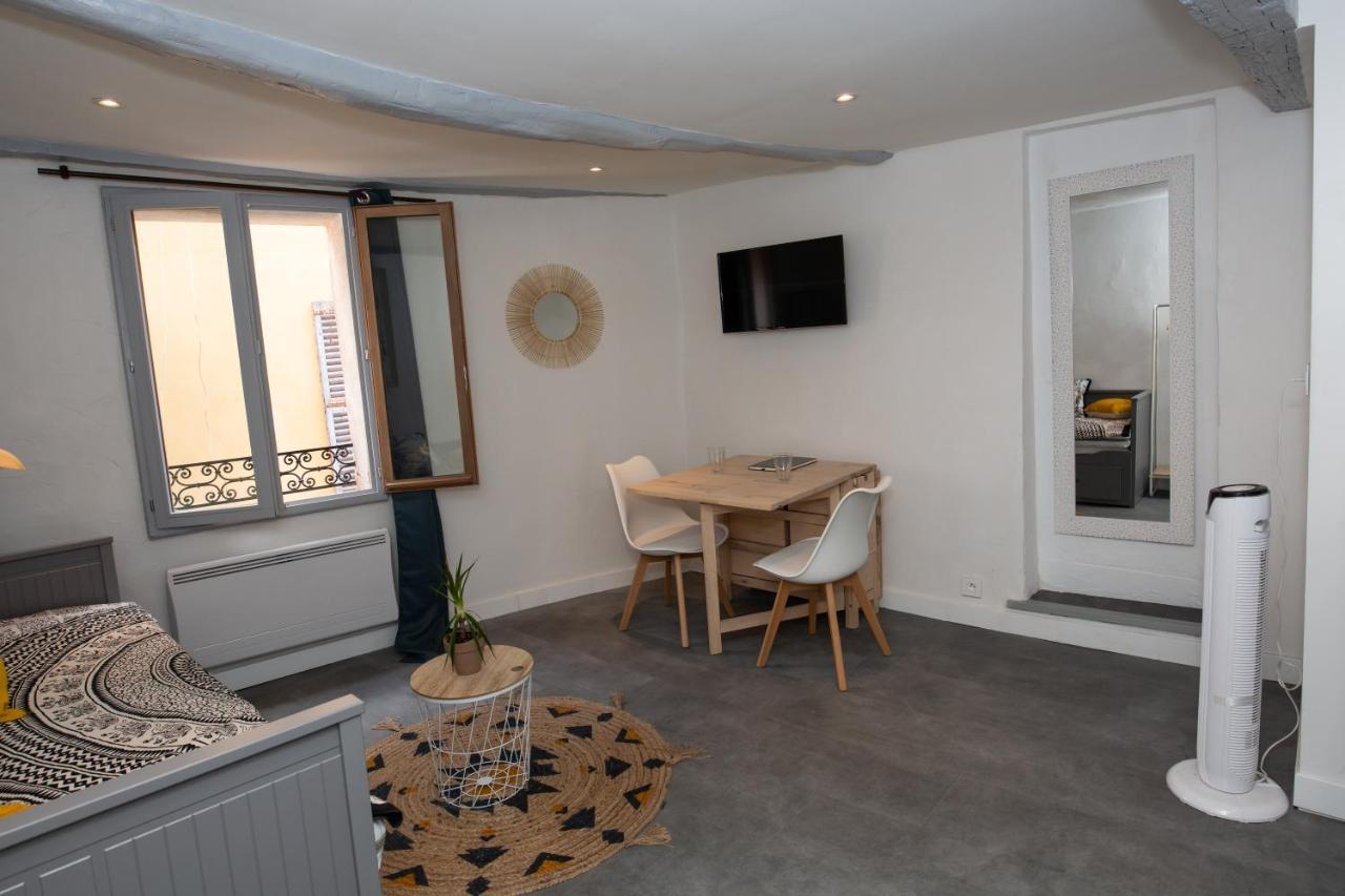 Appartement studio cosy dans centre historique avec parking à Grasse Extérieur photo